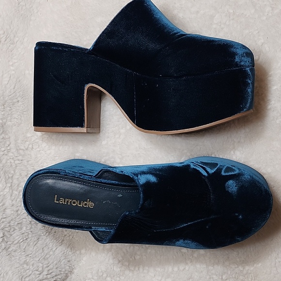 Larroudé Miso Platform Clog in Deepsea Velvet. - Picture 14 of 16